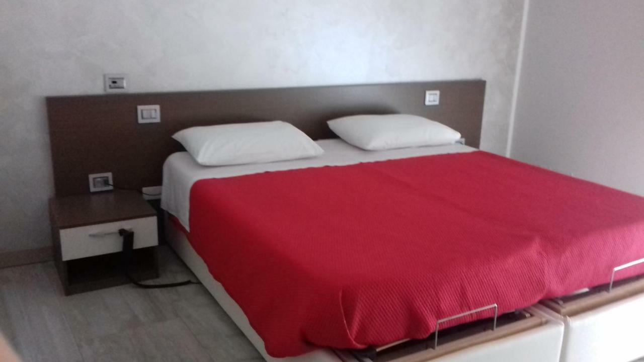 B&B Tre Passi Верона Экстерьер фото