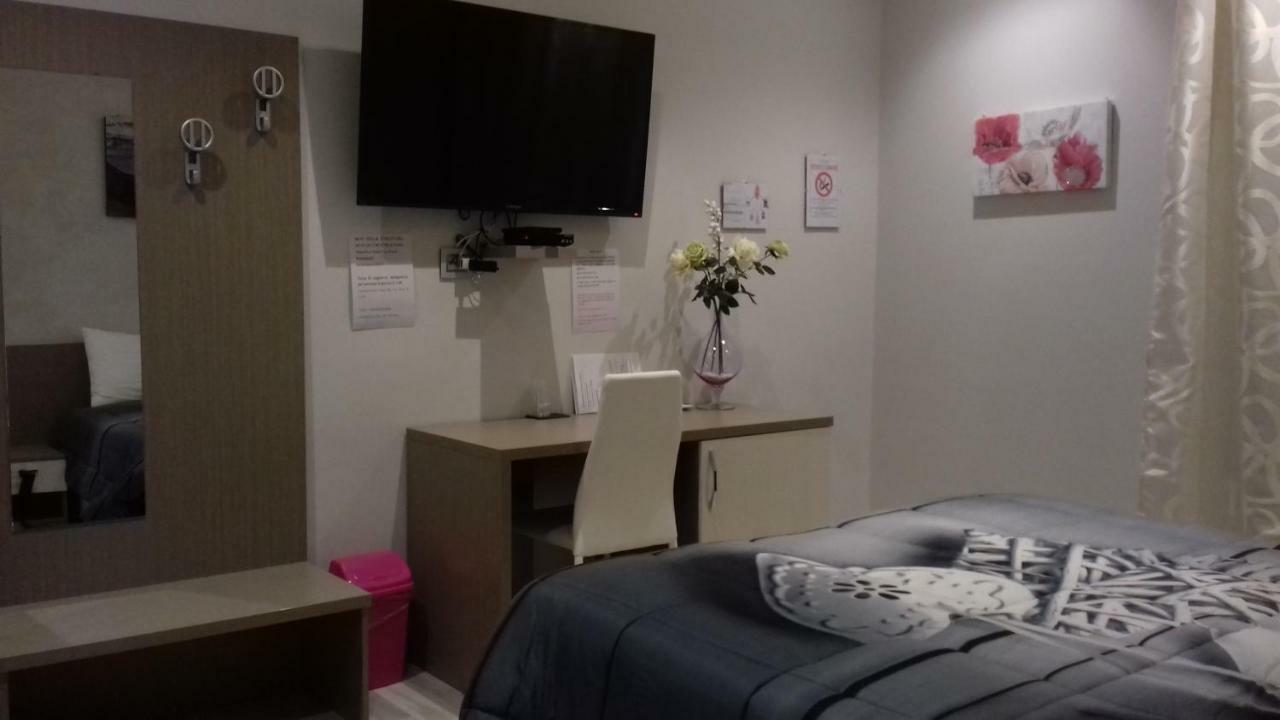 B&B Tre Passi Верона Экстерьер фото